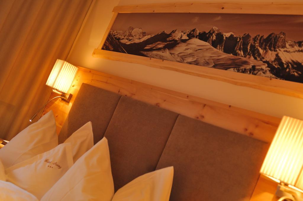 Hotel Garni Savoy カステルロット エクステリア 写真