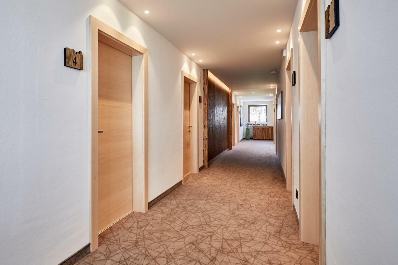 Hotel Garni Savoy カステルロット エクステリア 写真