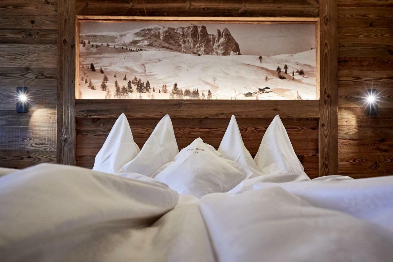 Hotel Garni Savoy カステルロット エクステリア 写真